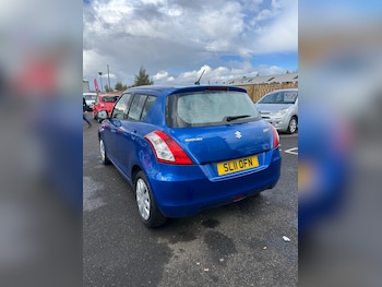Used Suzuki Swift 2011 for sale - 75891699: Photo