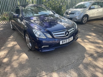 Used Mercedes-Benz E Class 2010 for sale - 79469107: Photo