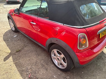 Used MINI Convertible 2009 for sale - 79380990: Photo