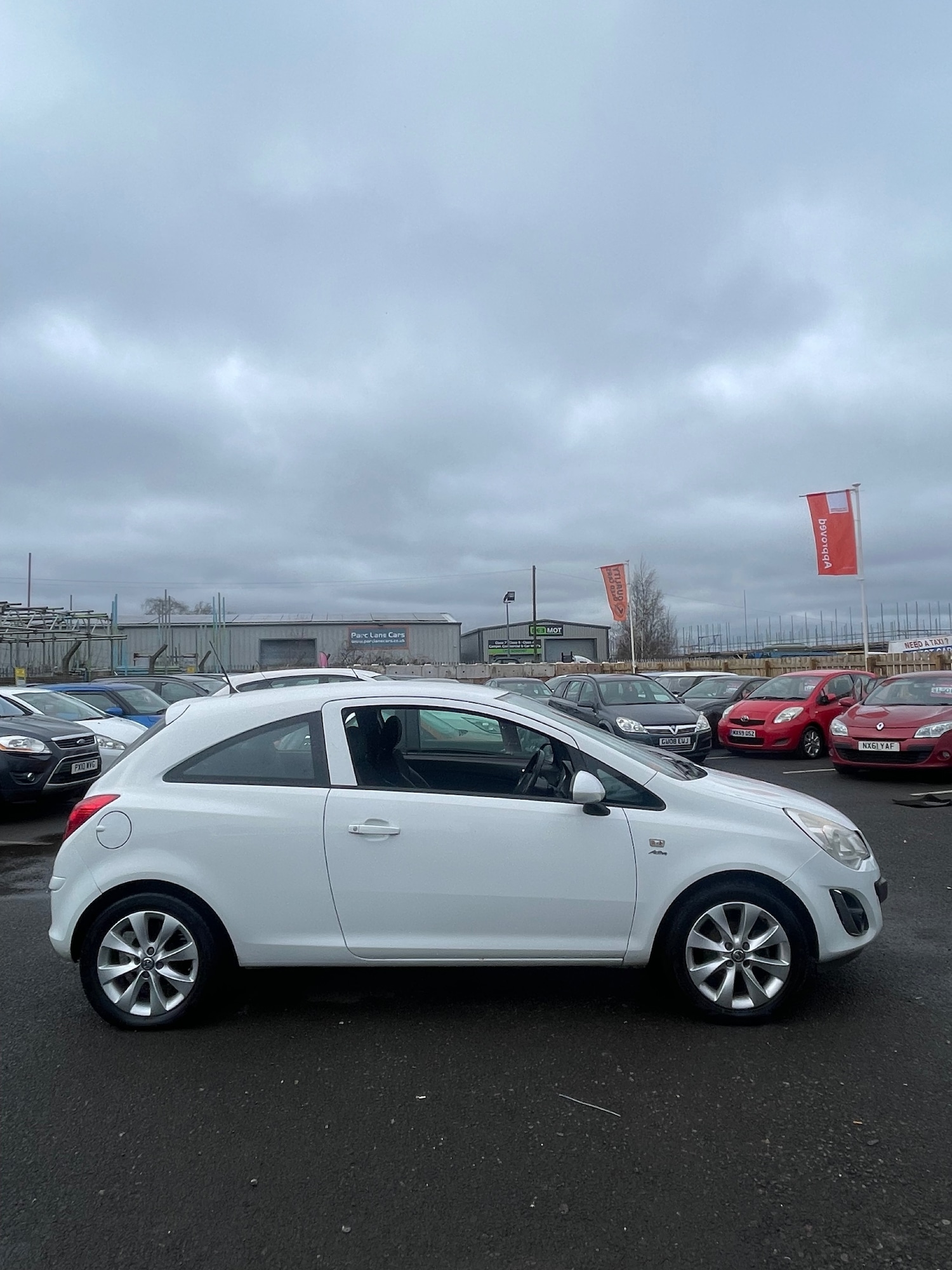 Used Vauxhall Corsa 2012 for sale - 77776492: Photo 3