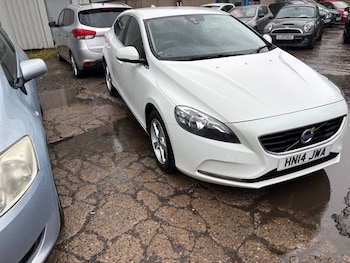 Used Volvo V40 2014 for sale - 79417273: Photo