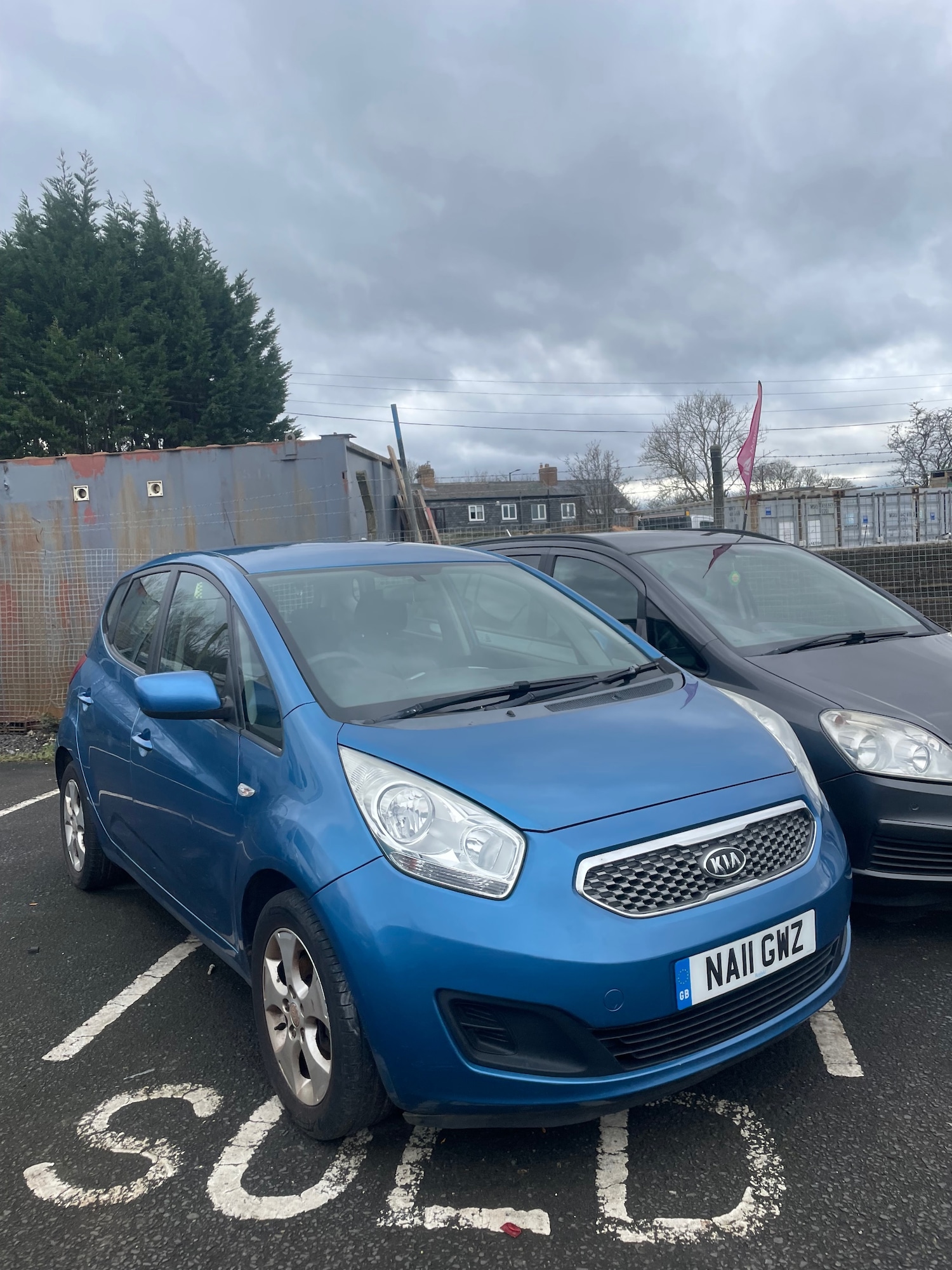 Used Kia Venga 2011 for sale - 77650770: Photo 2