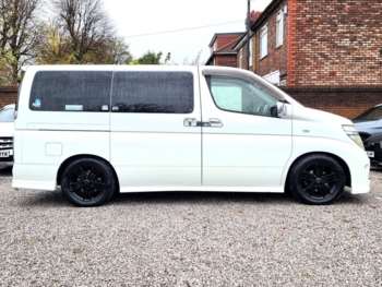 Used Nissan Elgrand 2004 for sale - 74344853: Photo