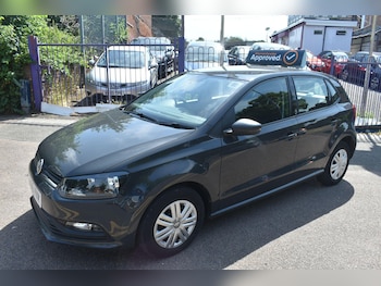 Used Volkswagen Polo 2016 for sale - 79061479: Photo