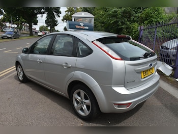 Used Ford Focus 2010 for sale - 79336797: Photo