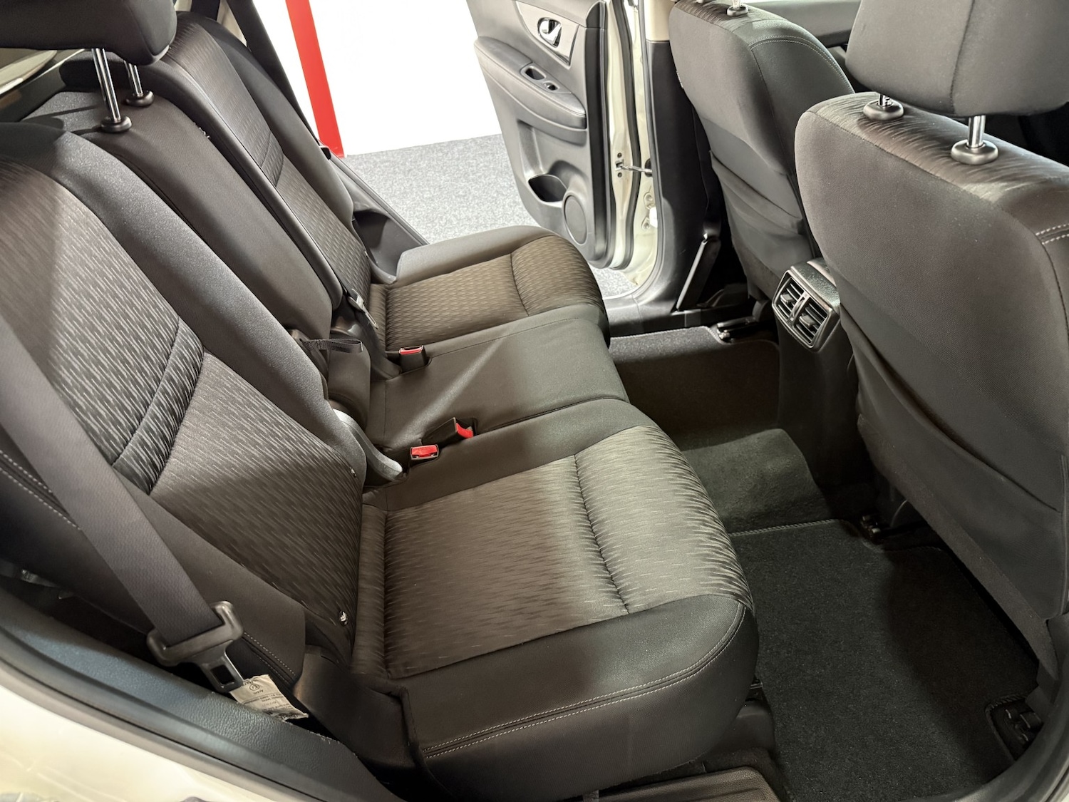 Used Nissan X-Trail 2018 for sale - 77225201: Photo 20