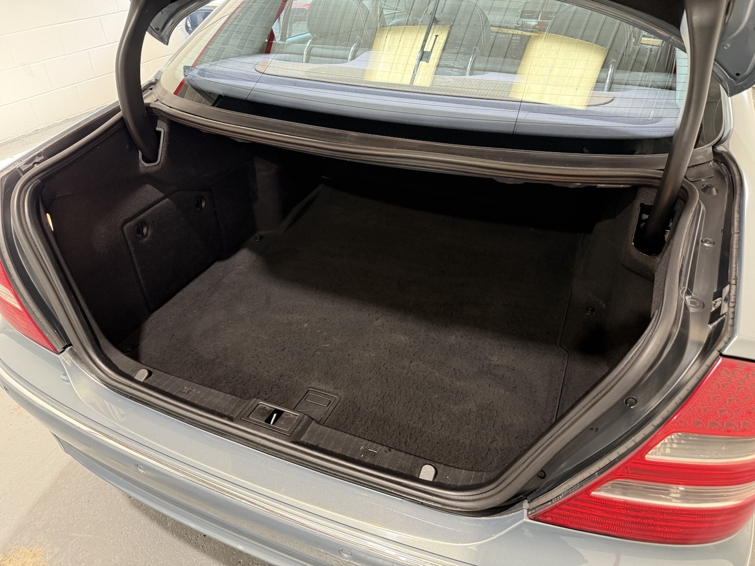 Used Mercedes-Benz E Class 2005 for sale - 76497448: Photo 18