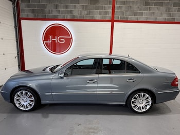 Used Mercedes-Benz E Class 2005 for sale - 76497448: Photo