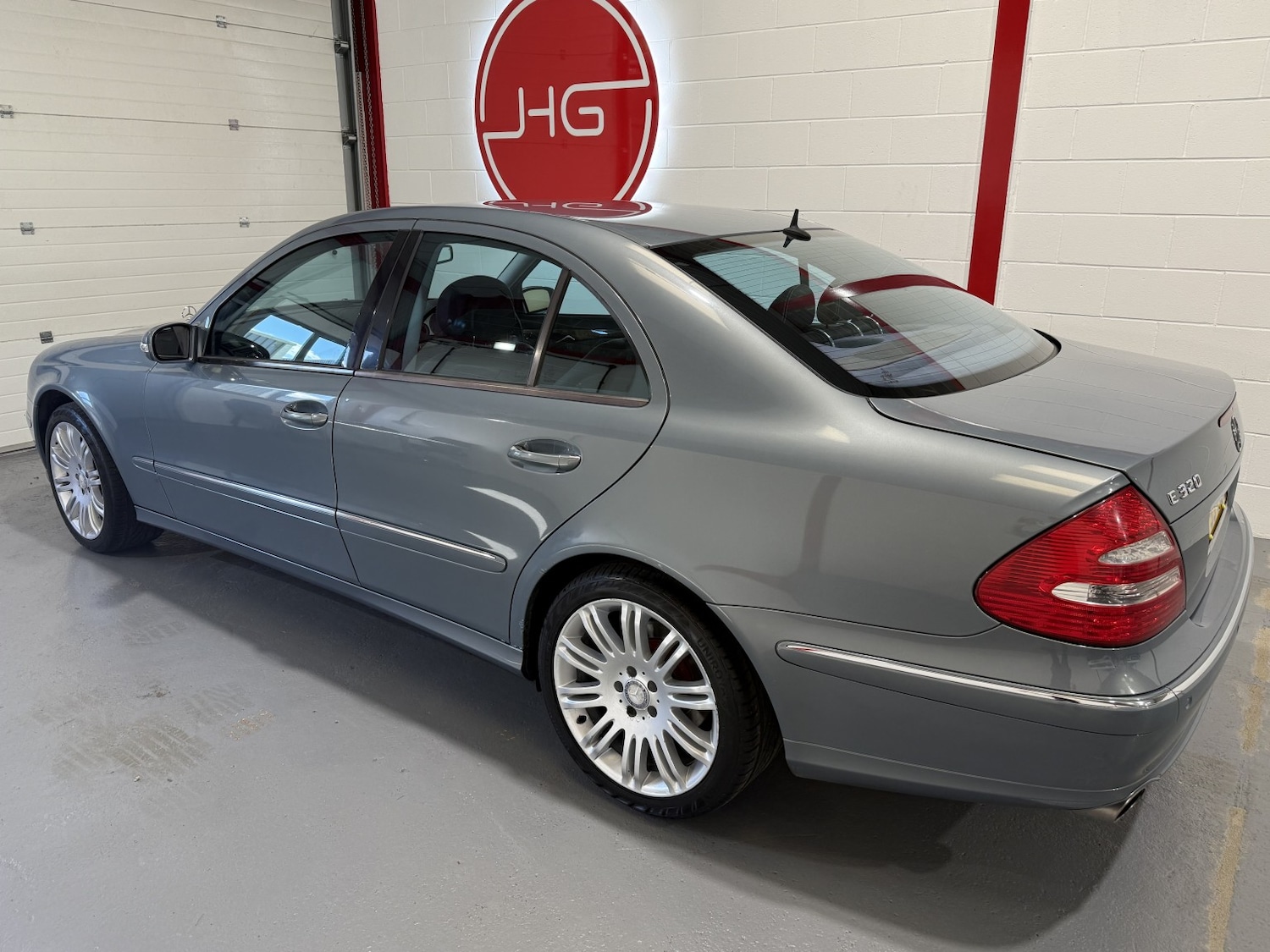 Used Mercedes-Benz E Class 2005 for sale - 76497448: Photo 3