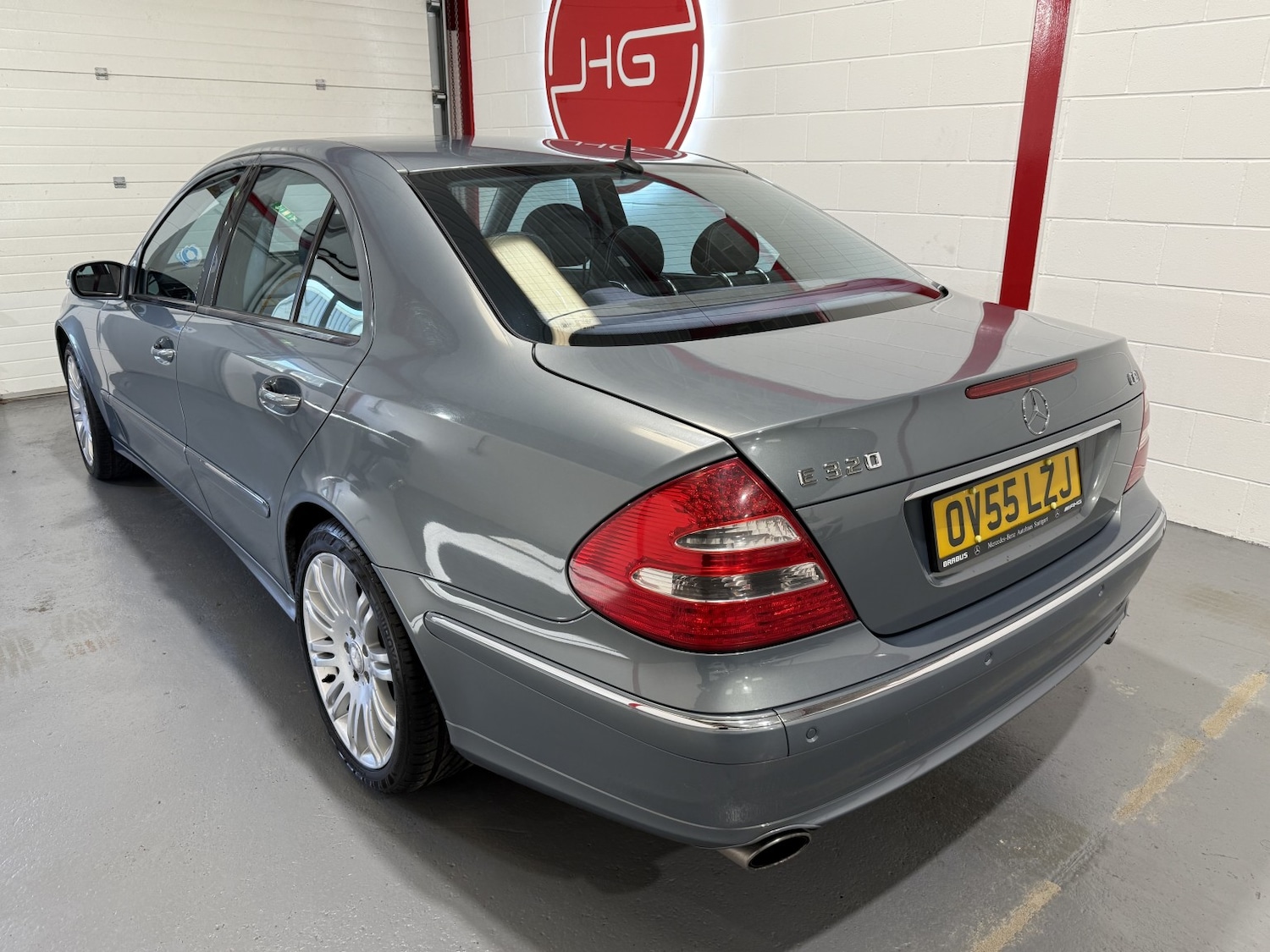 Used Mercedes-Benz E Class 2005 for sale - 76497448: Photo 4