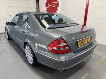 Used Mercedes-Benz E Class 2005 for sale - 76497448: Photo