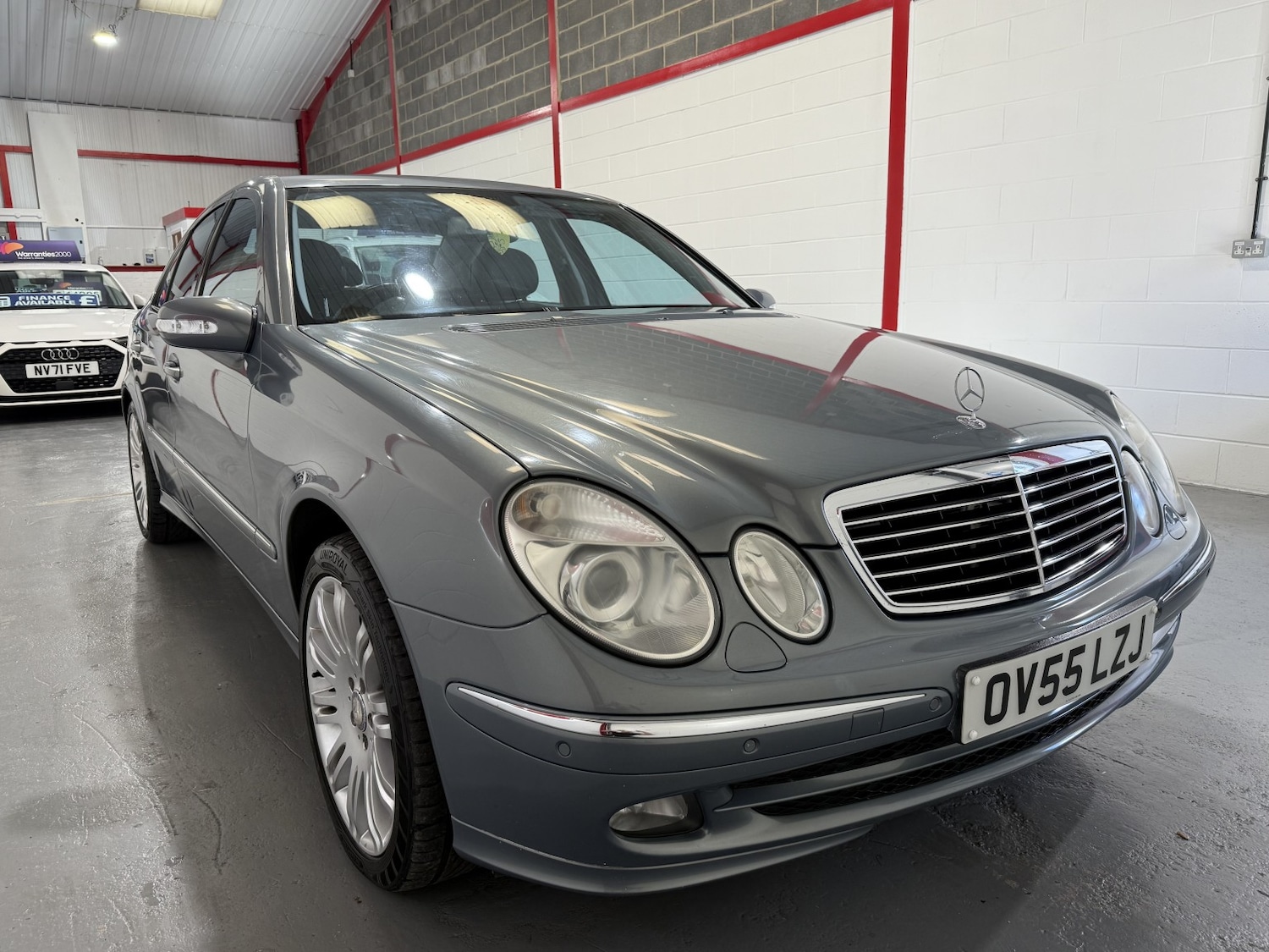Used Mercedes-Benz E Class 2005 for sale - 76497448: Photo 9