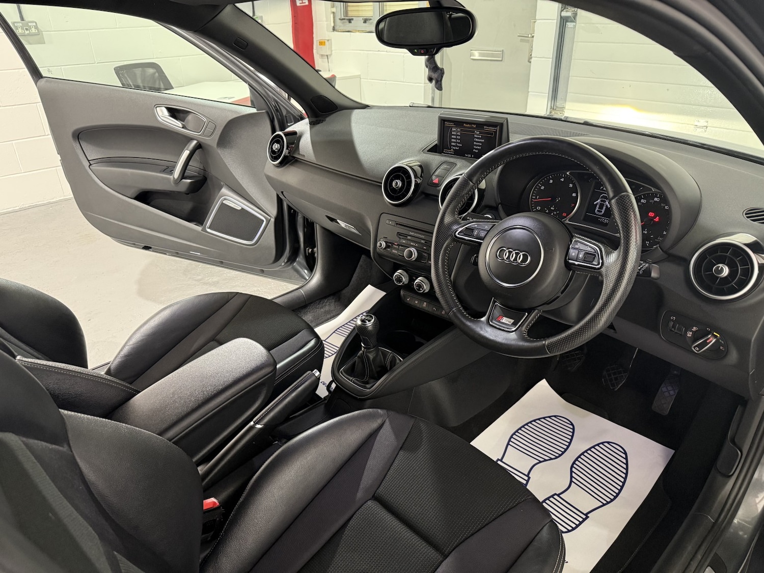 Used Audi A1 2014 for sale - 76670749: Photo 13