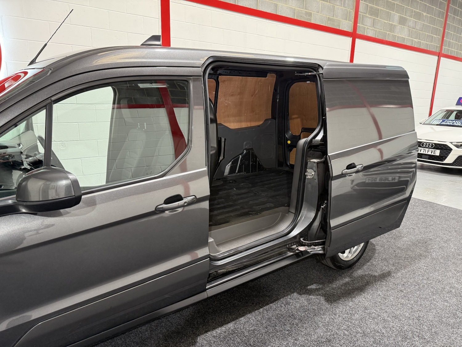 Used Ford Transit Connect 2020 for sale - 77140625: Photo 16