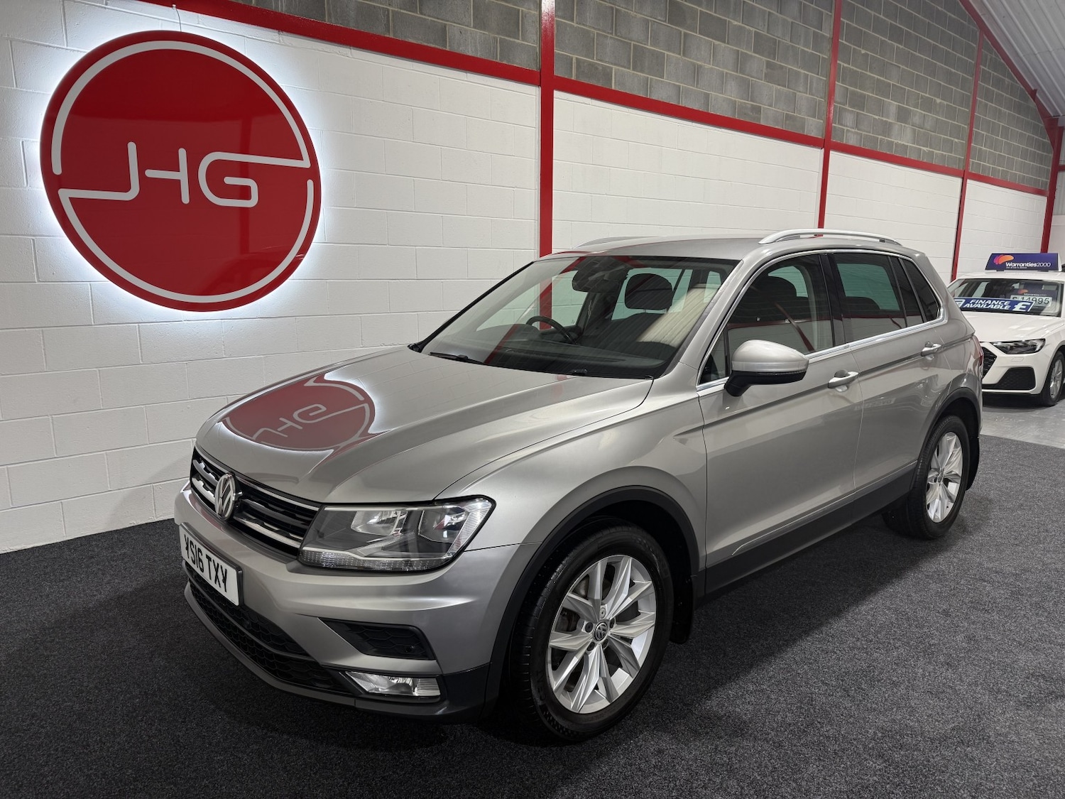 Used Volkswagen Tiguan 2016 for sale - 76560079: Photo 1