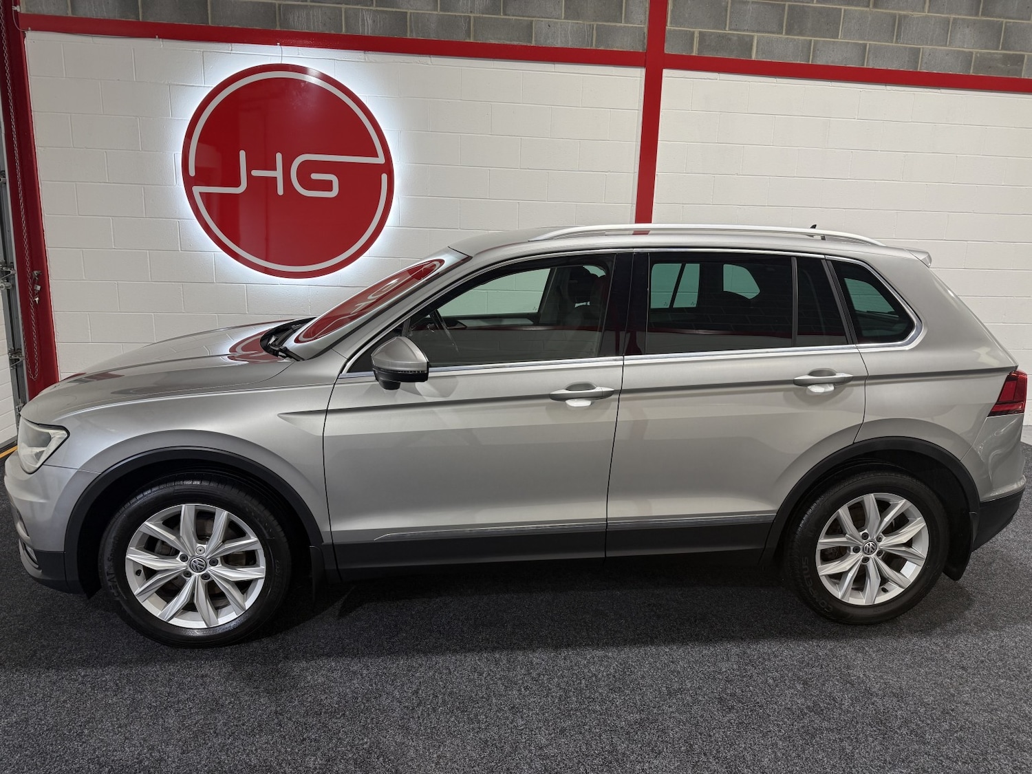 Used Volkswagen Tiguan 2016 for sale - 76560079: Photo 3