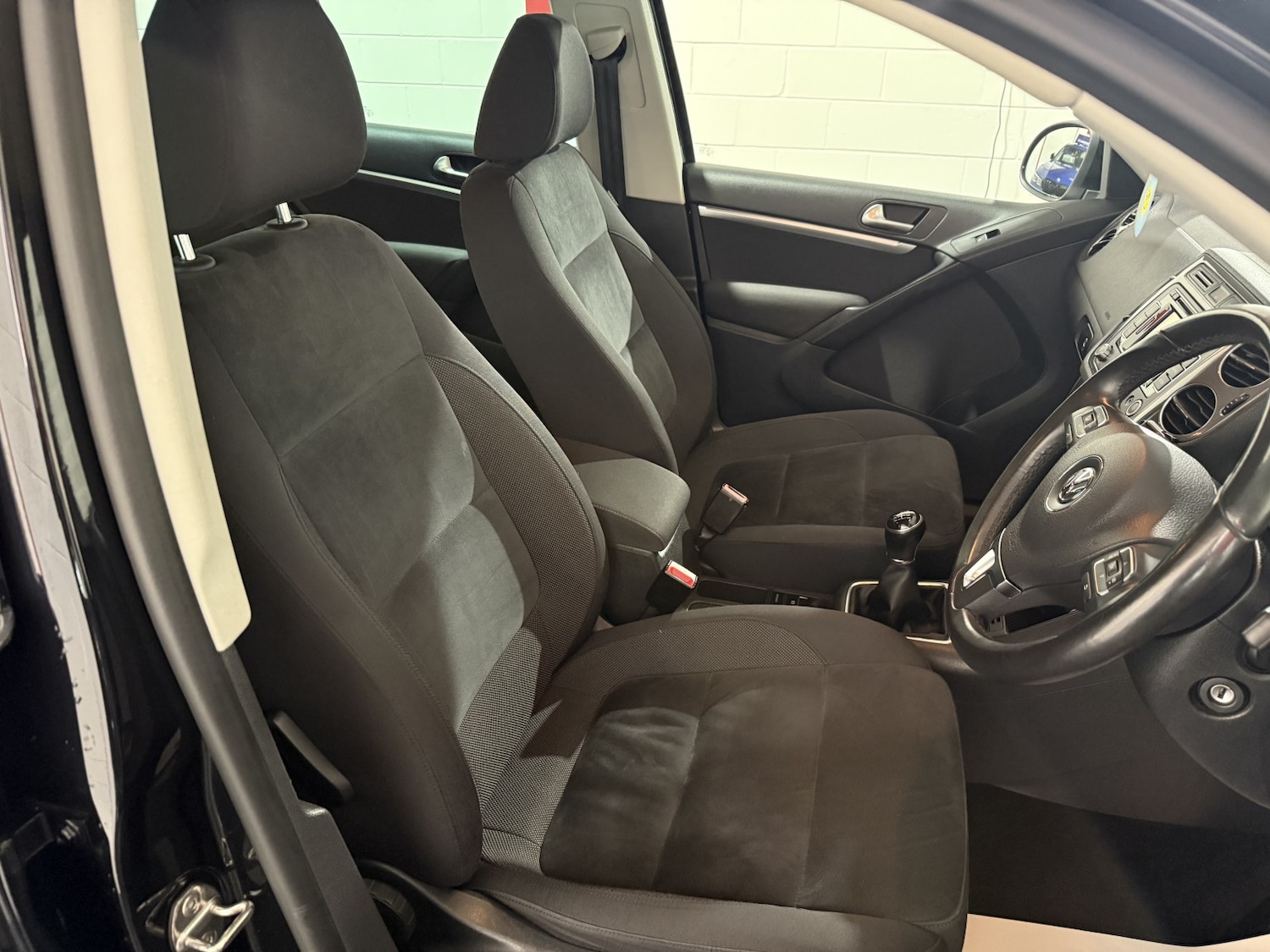 Used Volkswagen Tiguan 2014 for sale - 76884796: Photo 14