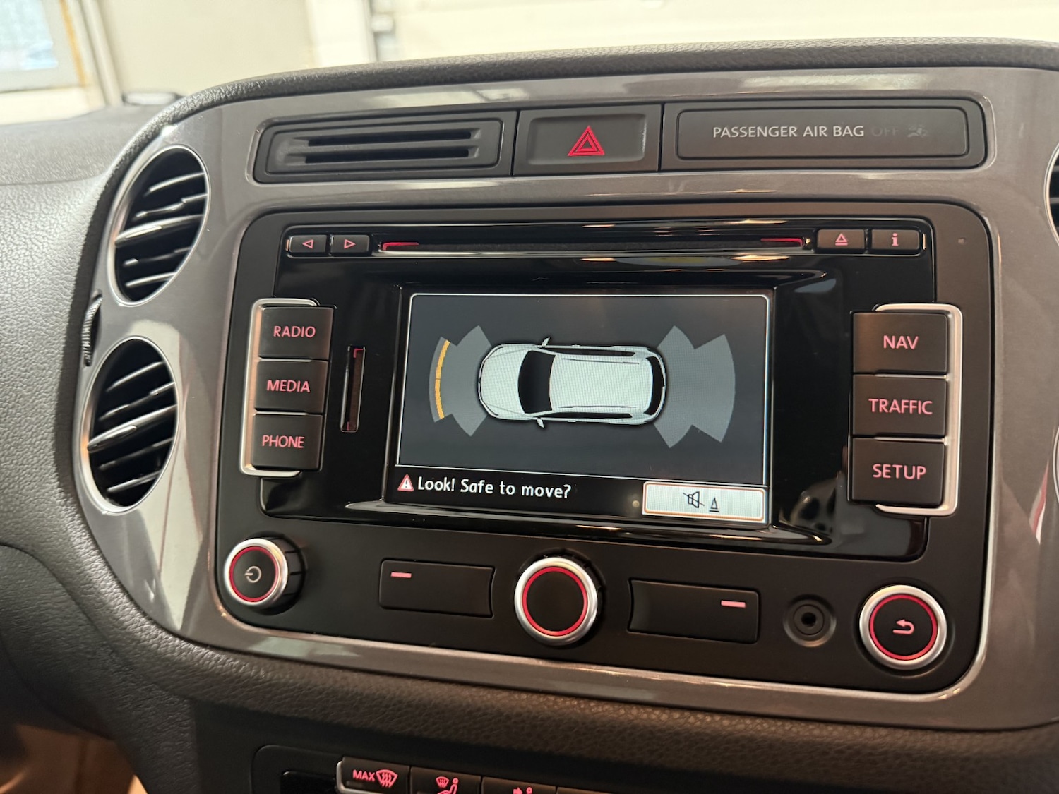 Used Volkswagen Tiguan 2014 for sale - 76884796: Photo 18