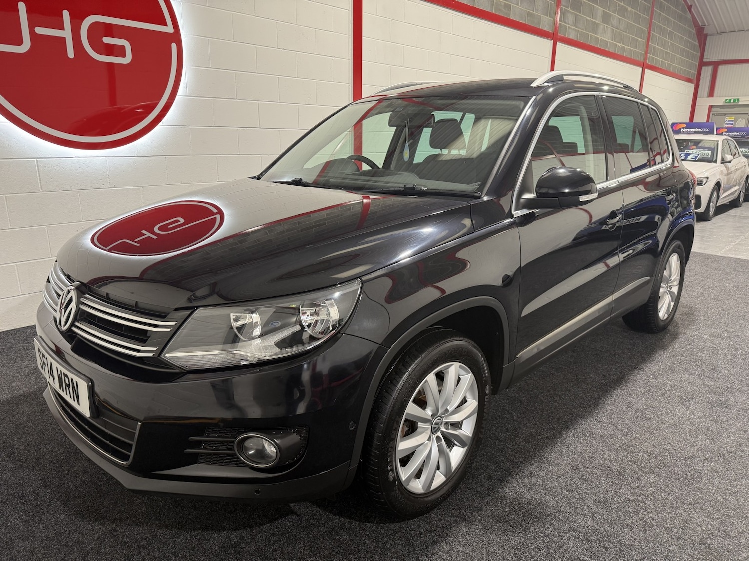Used Volkswagen Tiguan 2014 for sale - 76884796: Photo 2
