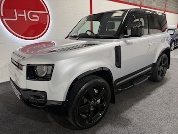 Used Land Rover Defender 90 2024 for sale - 79600217: Photo
