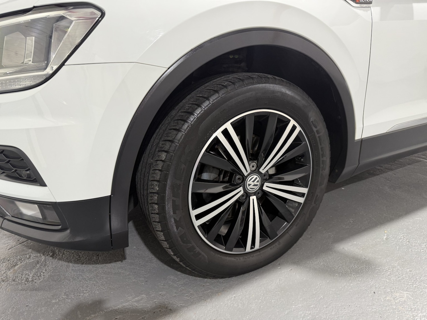 Used Volkswagen Tiguan 2018 for sale - 76741330: Photo 11