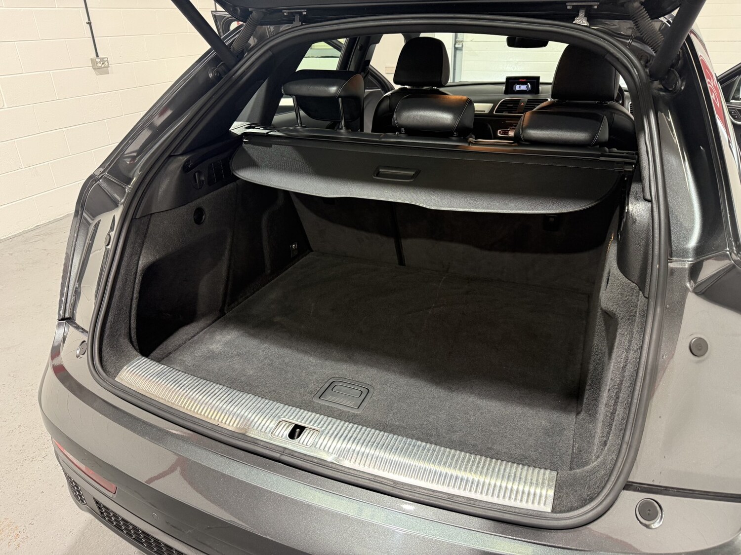 Used Audi Q3 2016 for sale - 76358080: Photo 24