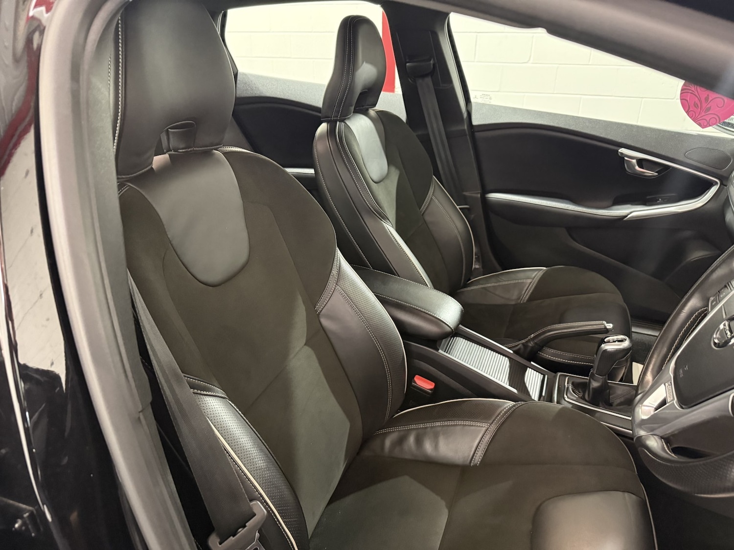 Used Volvo V40 2017 for sale - 77395179: Photo 12