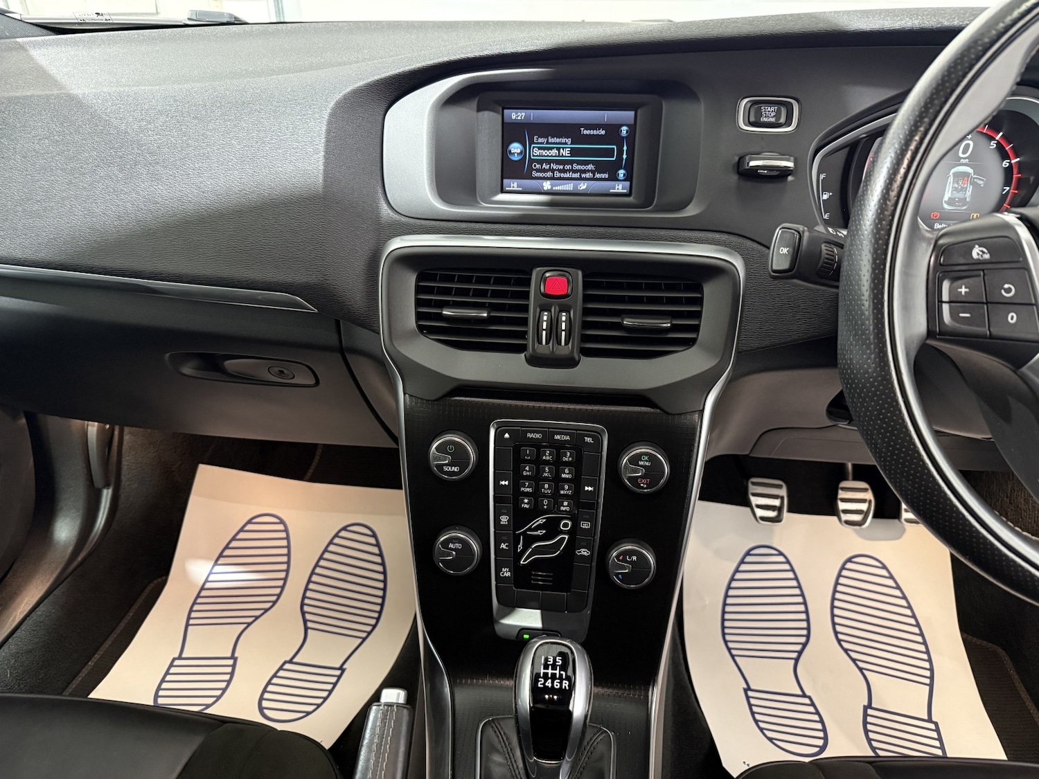 Used Volvo V40 2017 for sale - 77395179: Photo 15