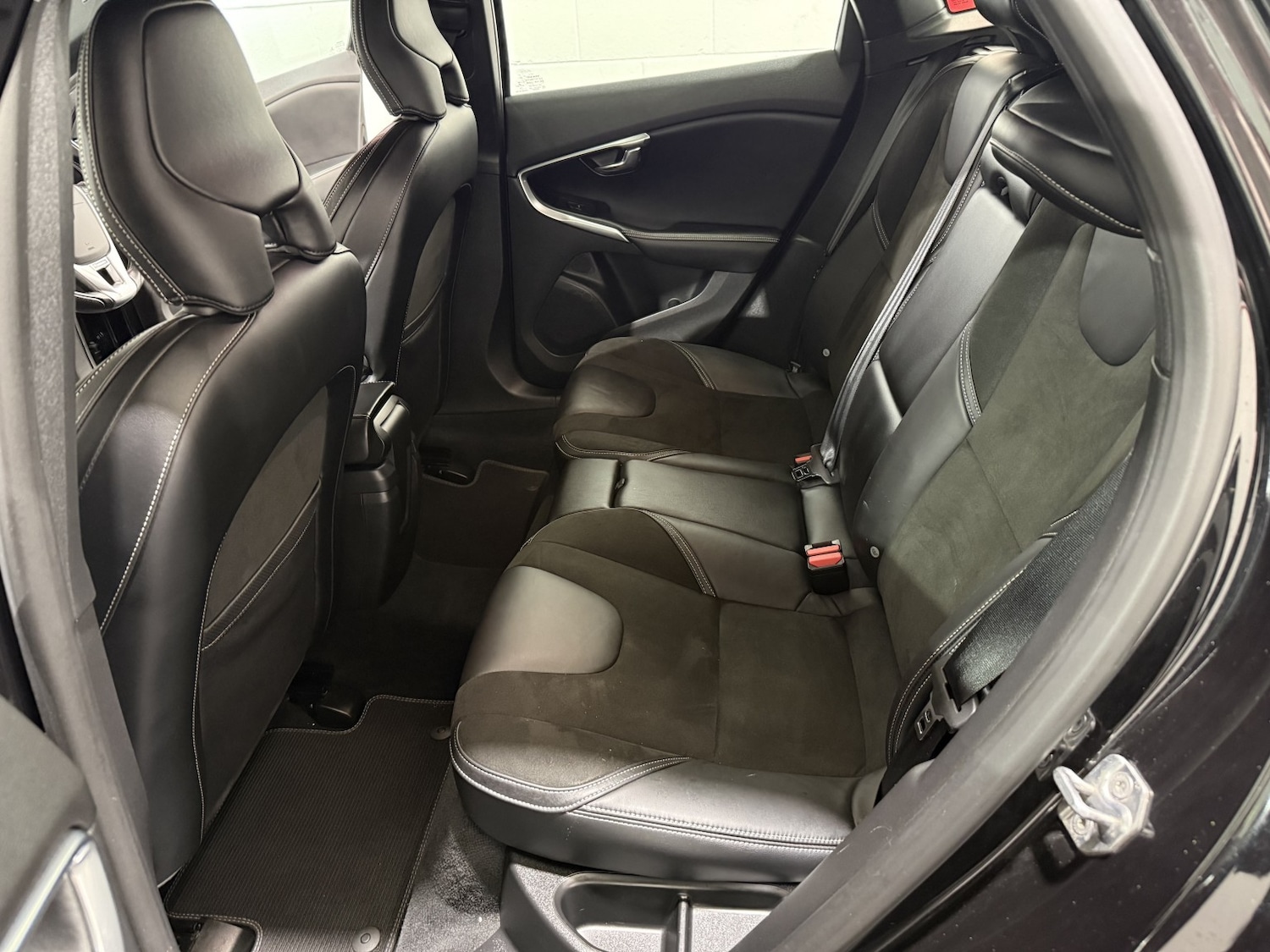 Used Volvo V40 2017 for sale - 77395179: Photo 17