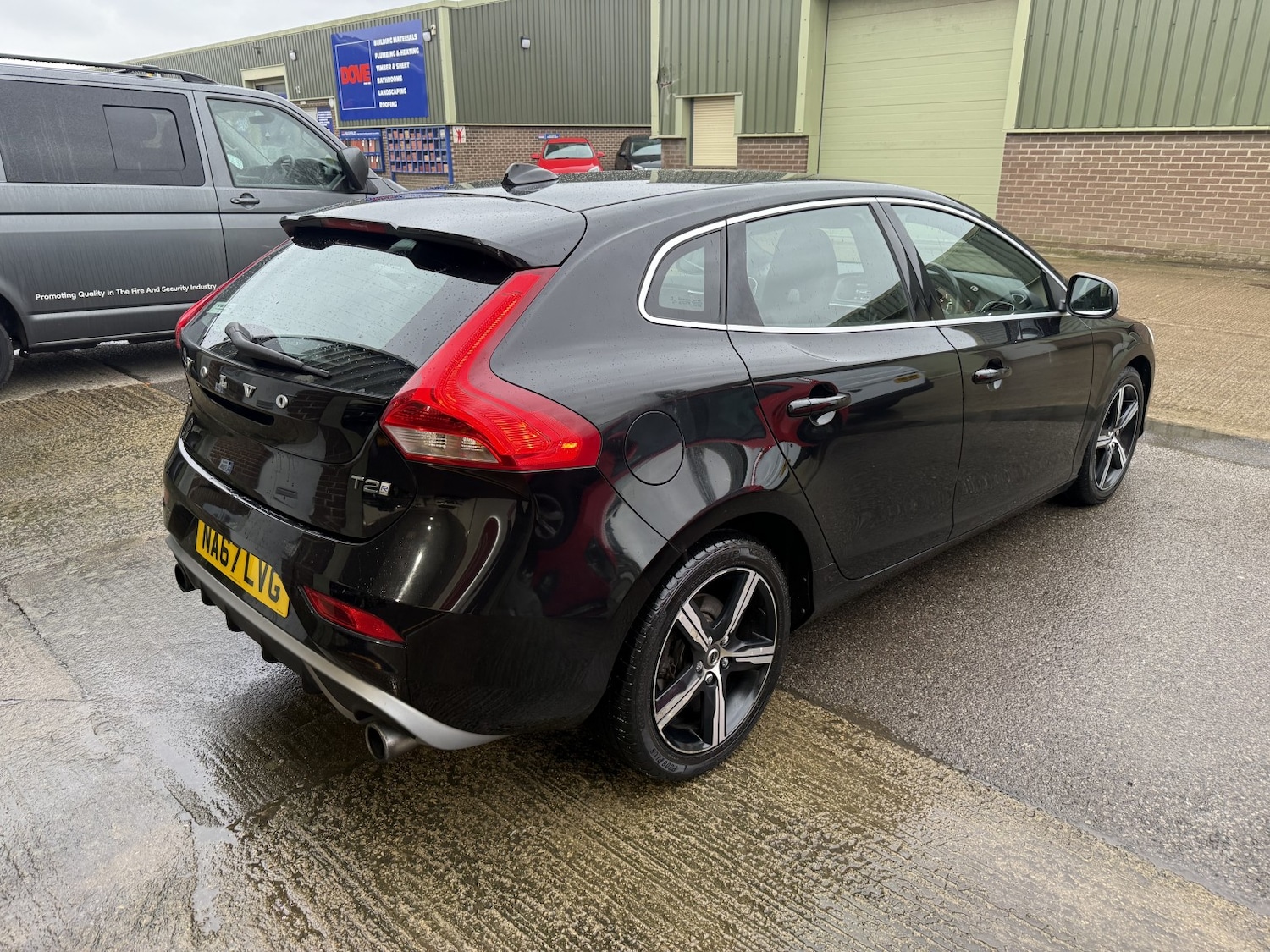 Used Volvo V40 2017 for sale - 77395179: Photo 4