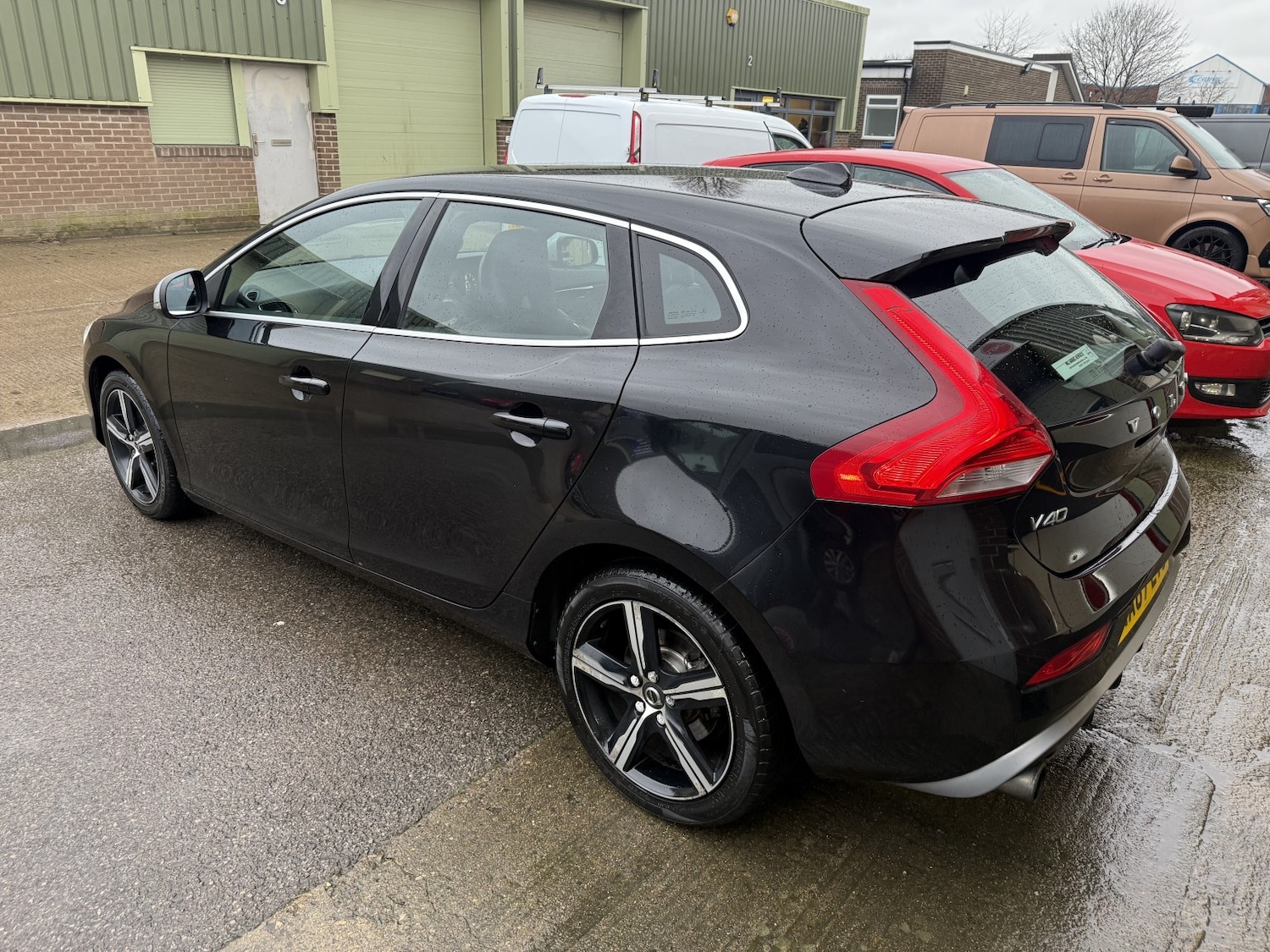 Used Volvo V40 2017 for sale - 77395179: Photo 6