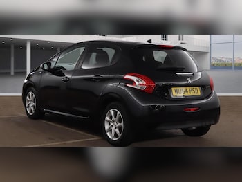 Used Peugeot 208 2014 for sale - 75954216: Photo