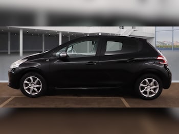 Used Peugeot 208 2014 for sale - 75954216: Photo