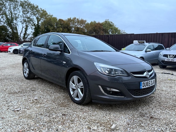 Used Vauxhall Astra 2015 for sale - 75414440: Photo 1