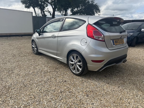 Used Ford Fiesta 2013 for sale - 76060244: Photo 5
