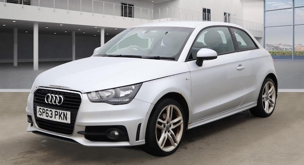 Used Audi A1 2013 for sale - 76214469: Photo 2