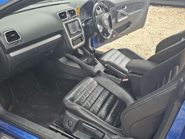 Used Volkswagen Scirocco 2011 for sale - 75532078: Photo 2