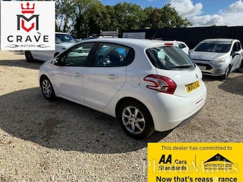Used Peugeot 208 2012 for sale - 79739102: Photo