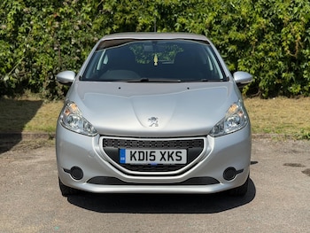 Used Peugeot 208 2015 for sale - 79543993: Photo