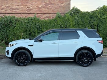 Used Land Rover Discovery Sport 2015 for sale - 79621396: Photo