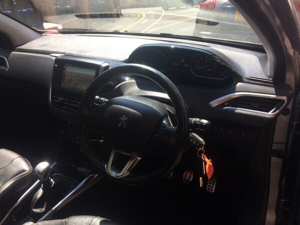 Used Peugeot 2008 2015 for sale - 75008277: Photo 11