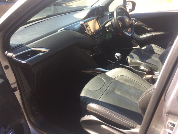 Used Peugeot 2008 2015 for sale - 75008277: Photo 9