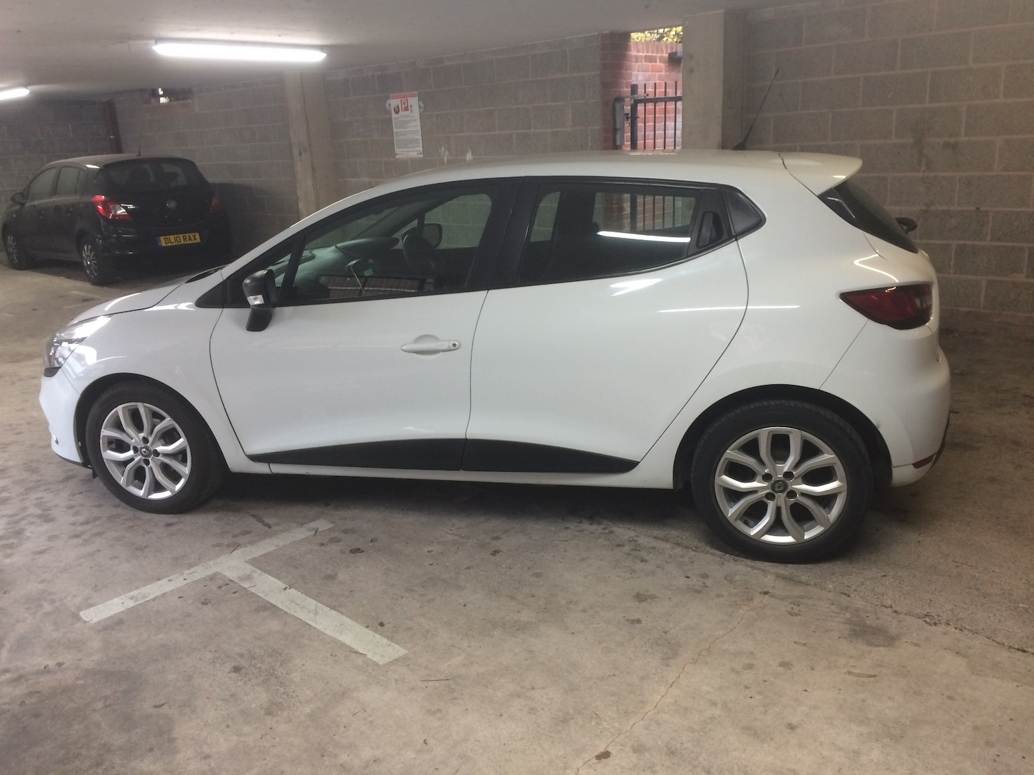 Used Renault Clio 2017 for sale - 76088754: Photo 5