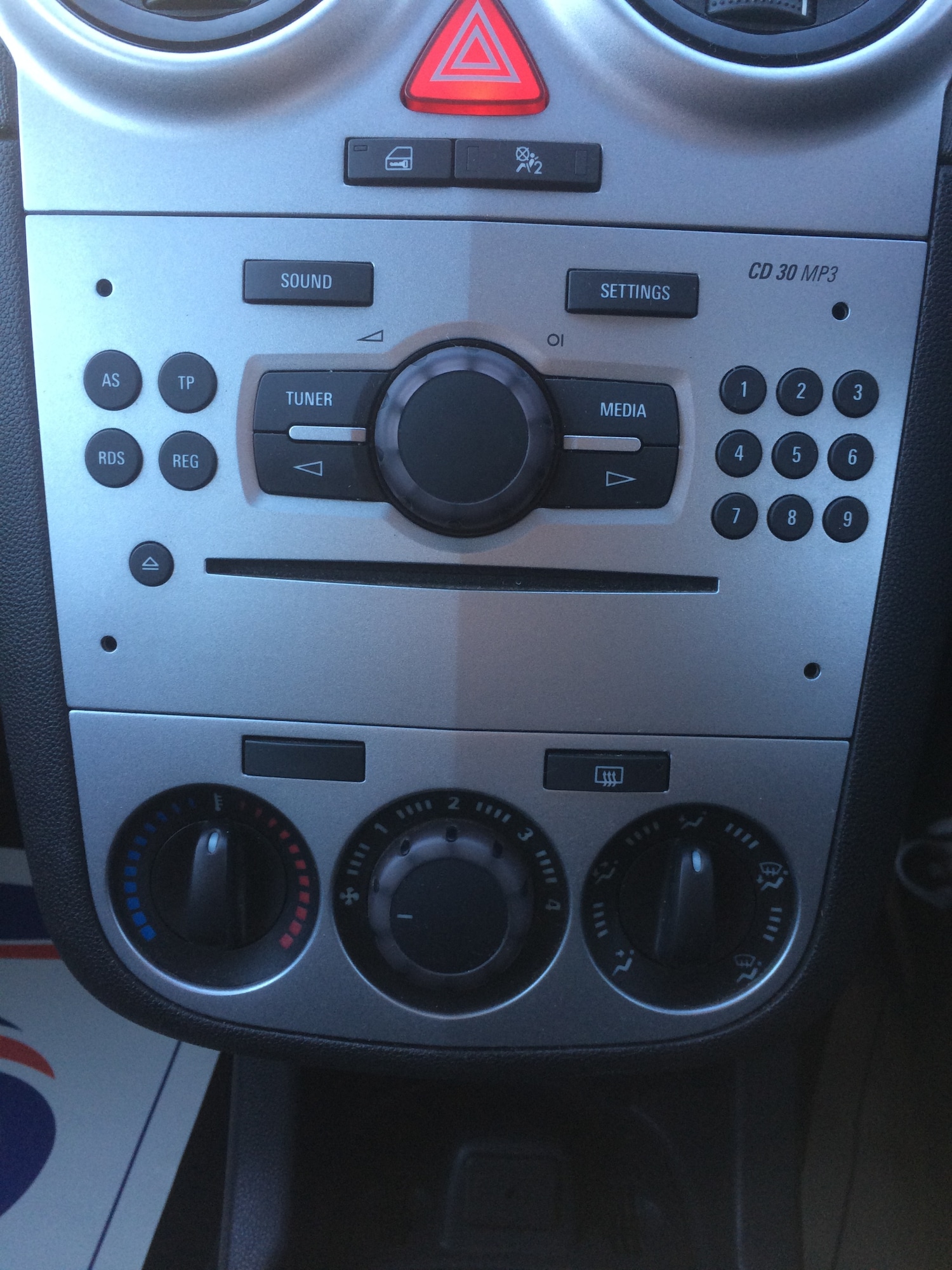 Used Vauxhall Corsa 2014 for sale - 77011741: Photo 9