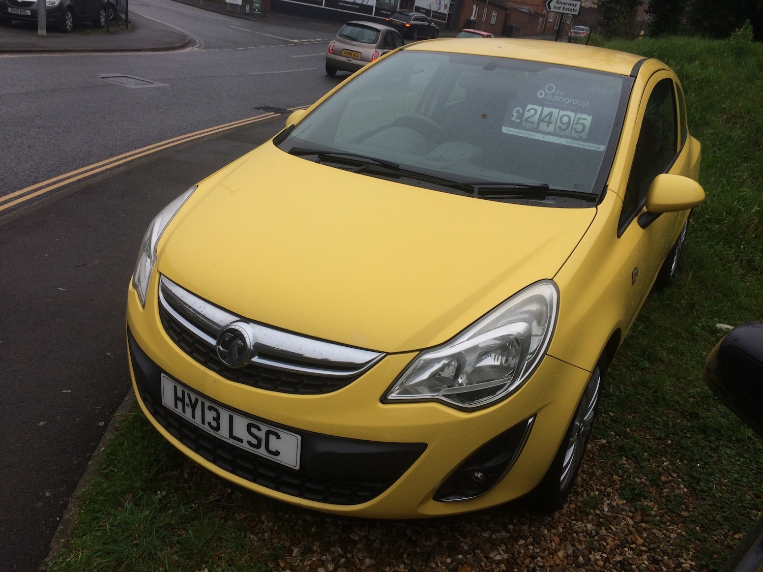 Used Vauxhall Corsa 2013 for sale - 77364077: Photo 2
