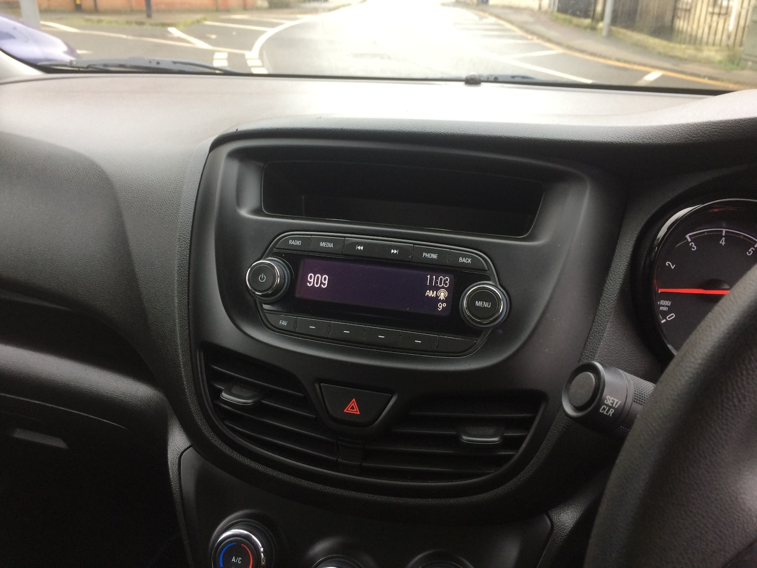 Used Vauxhall Viva 2016 for sale - 77801914: Photo 9