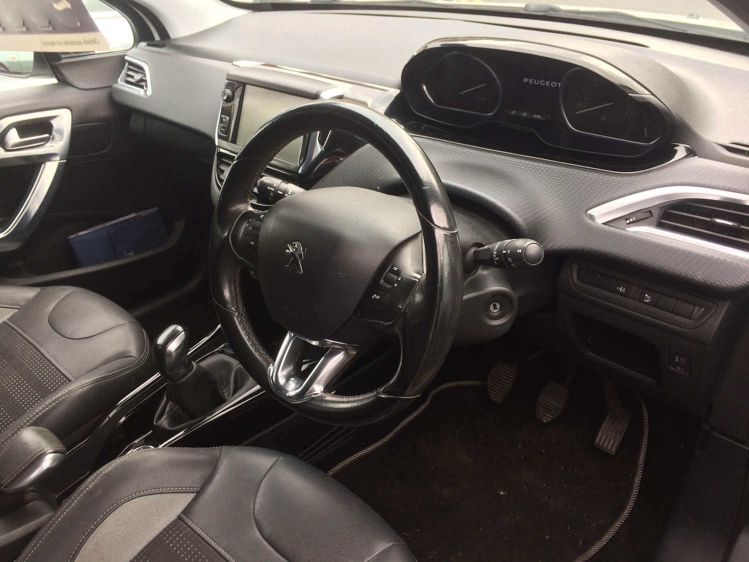 Used Peugeot 2008 2016 for sale - 75932938: Photo 7