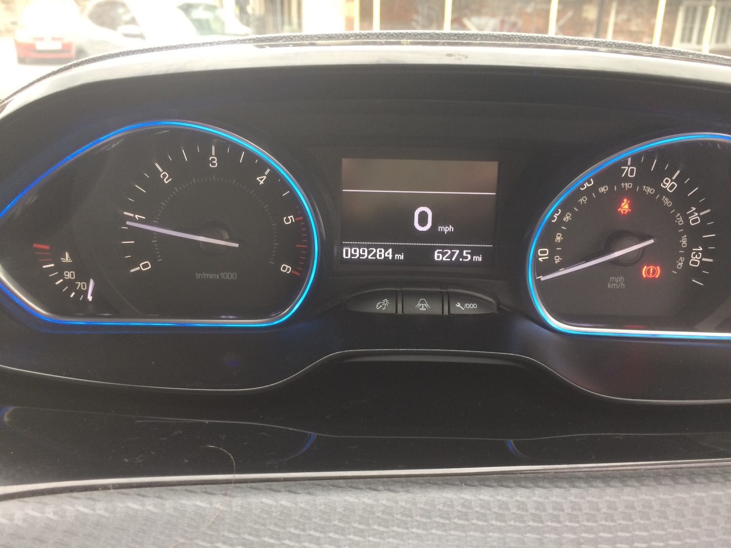 Used Peugeot 2008 2016 for sale - 75932938: Photo 9