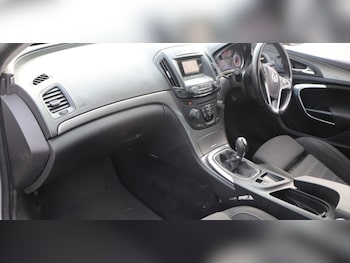 Used Vauxhall Insignia 2017 for sale - 75300000: Photo