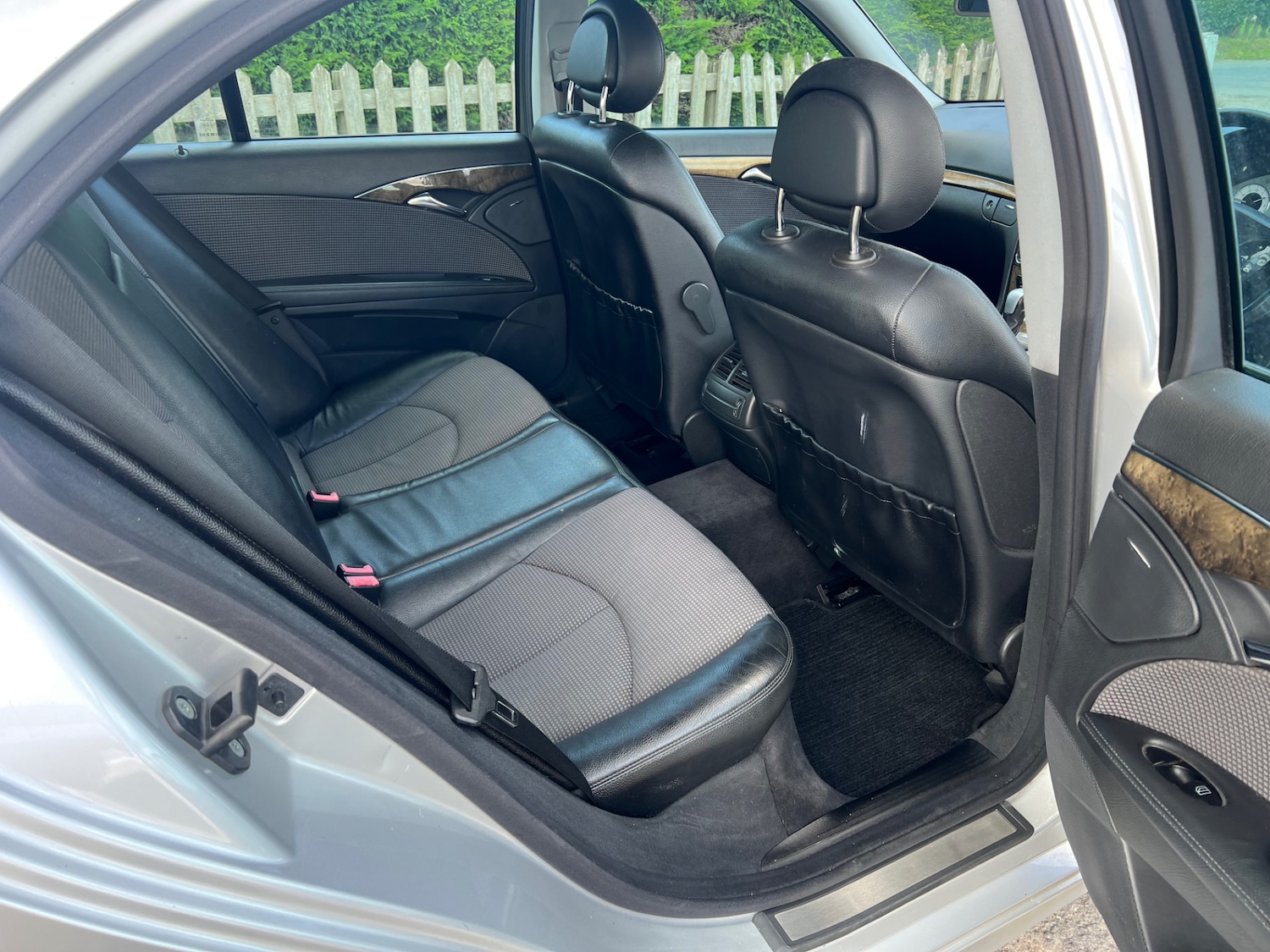 Used Mercedes-Benz E Class 2005 for sale - 76605482: Photo 14